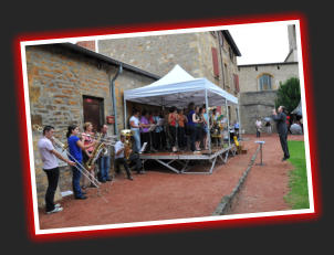 Saint-Cyr, le 21 juin - Fte de la musique dans le jardin du presbytre